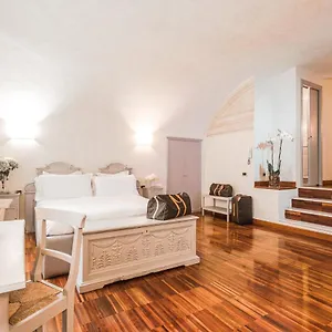 https://teichnersuite.it-romehotels.com