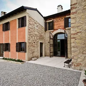  Gospodarstwo agroturystyczne Relais Ambrosetti