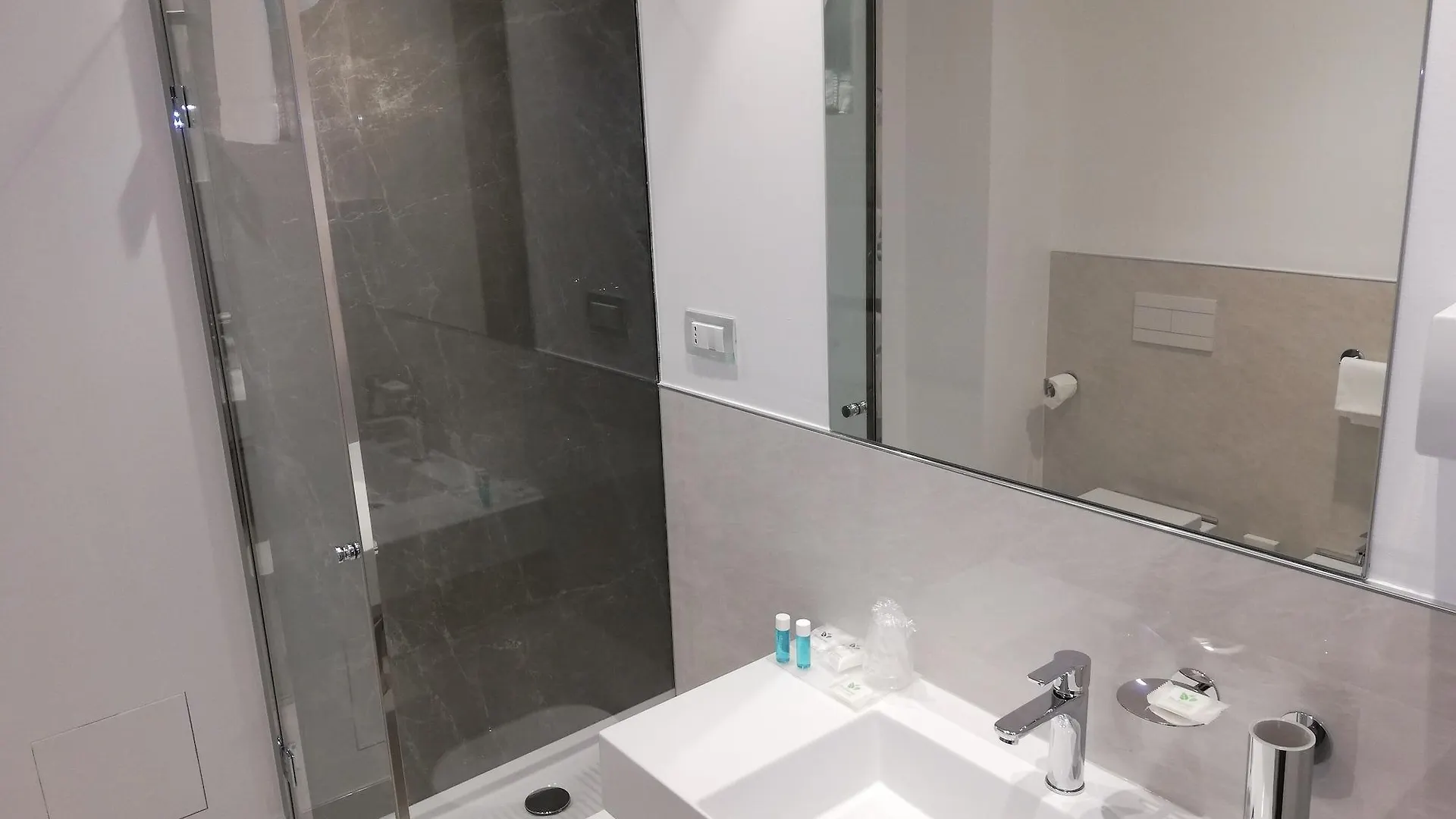 ***  ורונה Novo Hotel Rossi איטליה